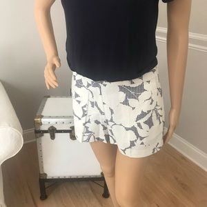 Ann Taylor Shorts. Size 2P. NWT